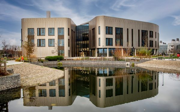 A photo of the Heart and Lung Research Institute.